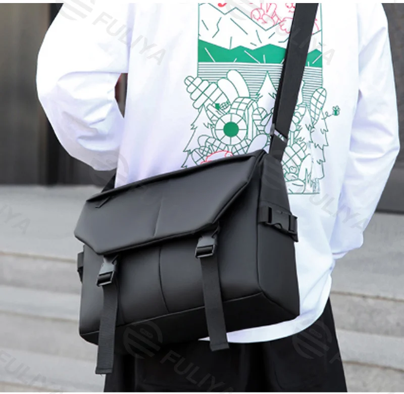 Guangzhou Fuliya Industry Co.,Ltd C-81471 PU color-block men's crossbody bag, large capacity, water-repellent, wear-resistant, with thickened cushioned adjustable strap - ideal for commuting and casual.