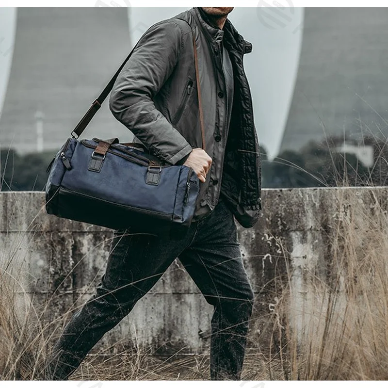Guangzhou Fuliya Industry Co.,Ltd C-81165 Waterproof PU leather business duffle bag, large capacity, side zipper pockets, detachable shoulder strap, and comfortable handle - hand or shoulder carry for business trips, travel, and fitness.