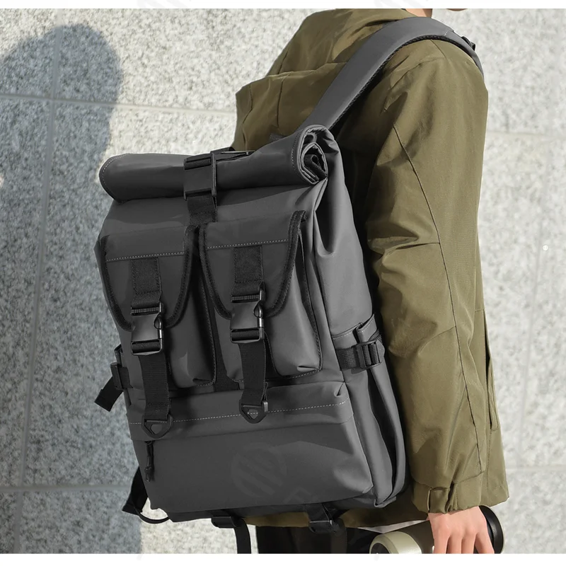 Guangzhou Fuliya Industry Co.,Ltd C-81305 Large-capacity casual backpack, roll-top expansion (18L/24L), magnetic flap, honeycomb breathable back panel, luggage strap - for commuting, travel, and business.