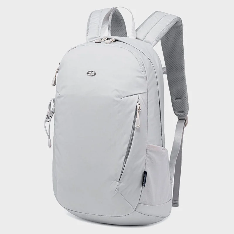 Guangzhou Fuliya Industry Co.,Ltd C-81318 Large-capacity lightweight backpack, pressure-relieving back panel, non-slip chest buckle, trekking pole and luggage attachment - for commuting, hiking, and school.