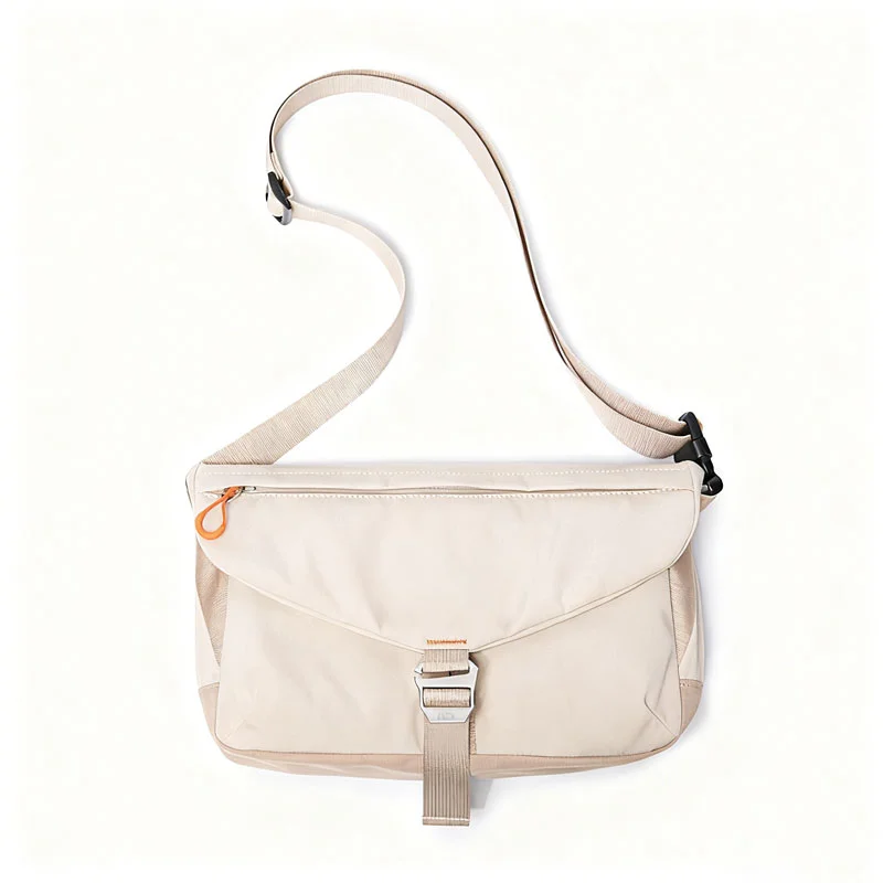 Guangzhou Fuliya Industry Co.,Ltd C-81334 Utility-style large-capacity crossbody bag, multi-compartment design , water-repellent durable fabric, quick-release buckle and adjustable strap - for campus and daily use.