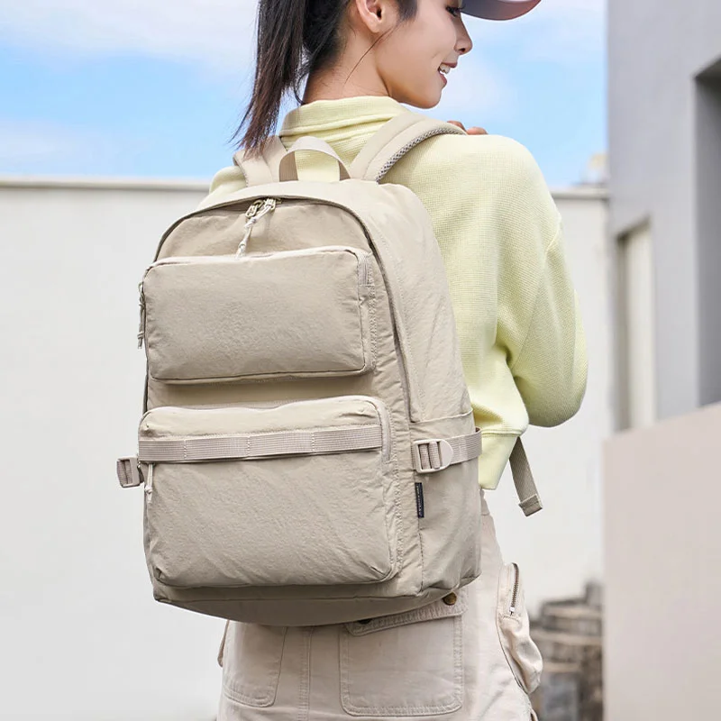 Guangzhou Fuliya Industry Co.,Ltd C-81347 Made of durable waterproof fabric, with large capacity, built-in laptop sleeve and multiple pockets, breathable shoulder straps, and luggage pass-through sleeve - ideal for commuting, travel, and school.