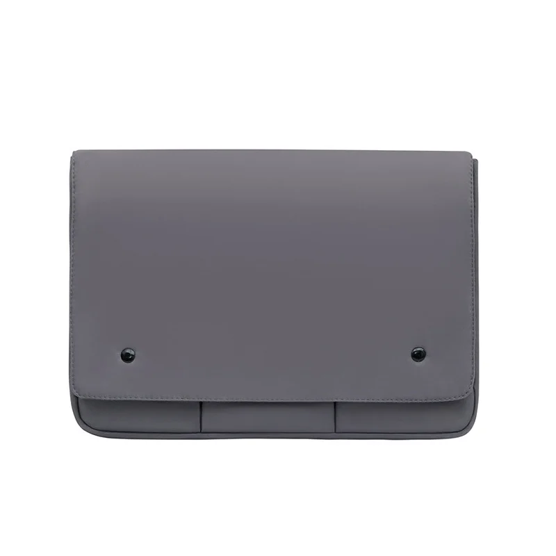 Guangzhou Fuliya Industry Co.,Ltd C-81399 This waterproof laptop sleeve features high-density durable fabric, multi-section storage, metal snap button closure, and 3 sizes (fits 11-15″ laptops) - ideal for commuting, school, and business trips.