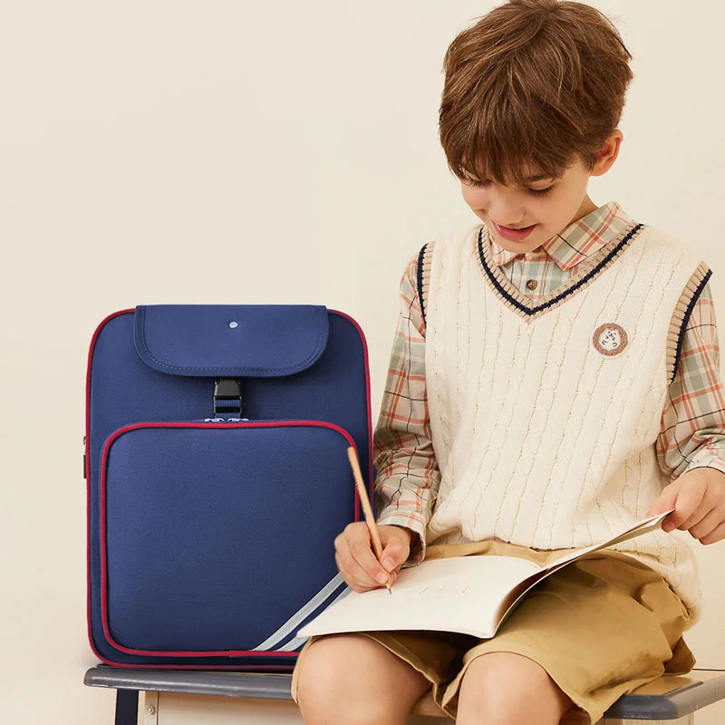 Guangzhou Fuliya Industry Co.,Ltd C-81424 This elementary school backpack features Velcro closure and a detachable pen pouch, lightweight - ideal for school and tutoring.