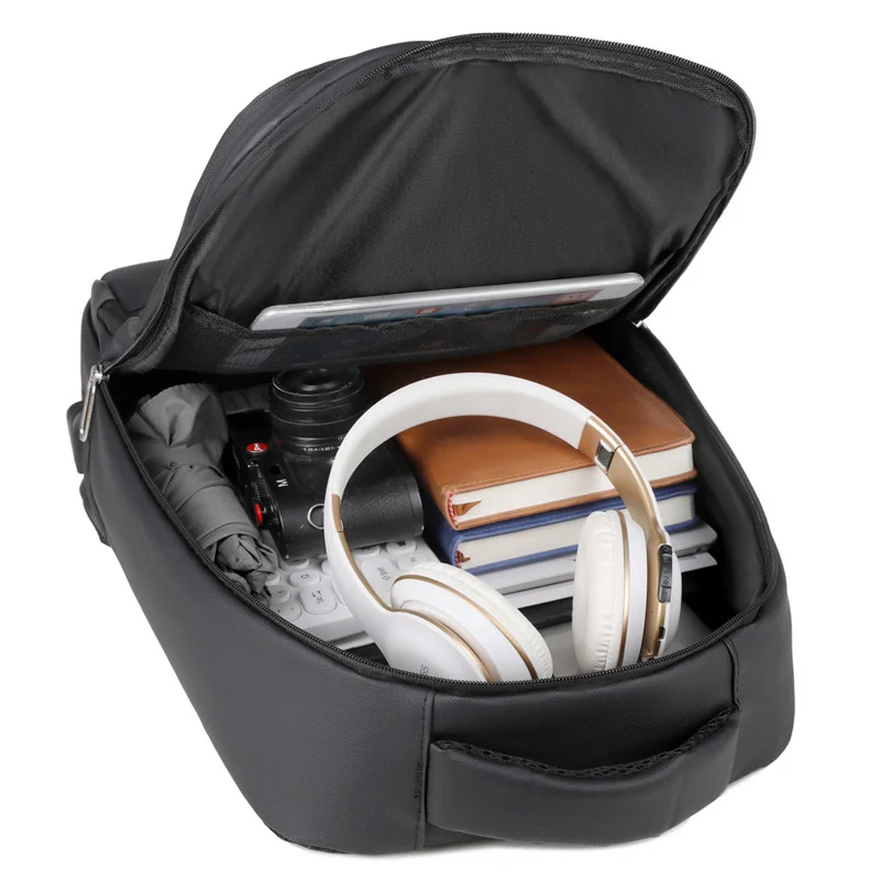 Guangzhou Fuliya Industry Co.,Ltd C-80943 Waterproof multi-functional backpack with laptop compartment, front pocket, and external USB port. Large-capacity multi-pocket storage. For unisex business, commuting, school, and travel.