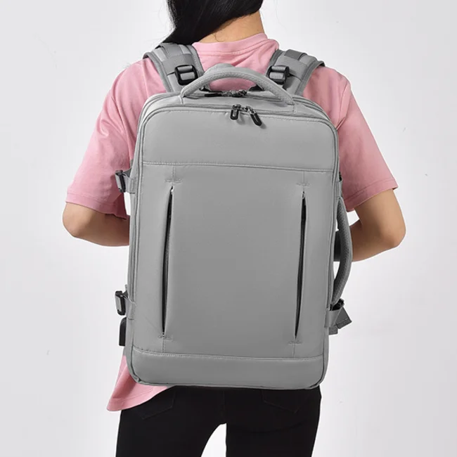 広州富麗雅実業有限会社  C-81044 拡張可能ビジネス旅行リュック、撥水・耐磨耗、24L→30L拡張、PC収納、USBポート、通気背パッド、スーツケース固定ベルト - 出張・通勤・旅行に。